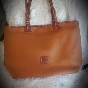 Dooney & Bourke tan leather shoulder bag